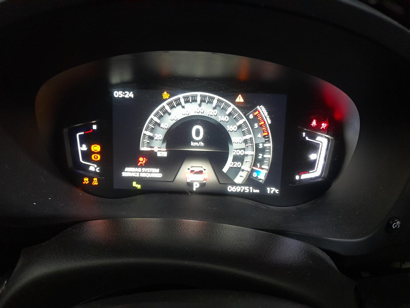 View Auto part Alternator Mitsubishi Pajero 2021