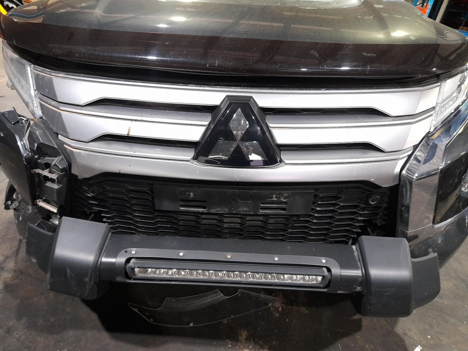 View Auto part Alternator Mitsubishi Pajero 2021