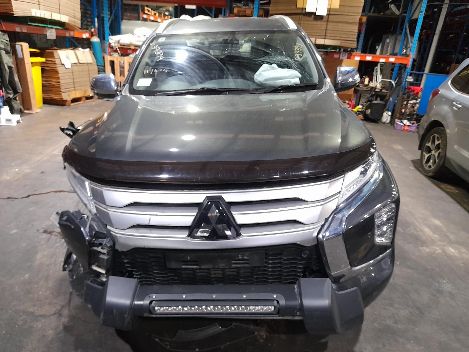 View Auto part Alternator Mitsubishi Pajero 2021