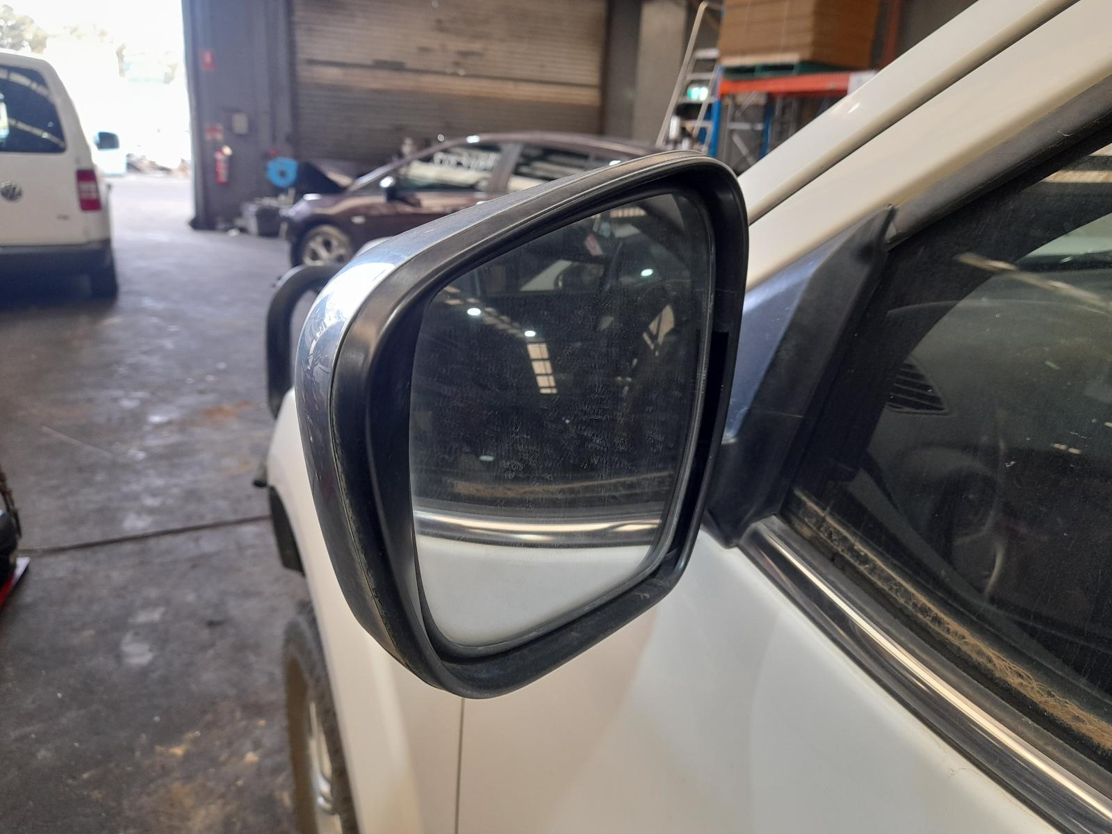 View Auto part Wheel Mag Nissan Navara 2019