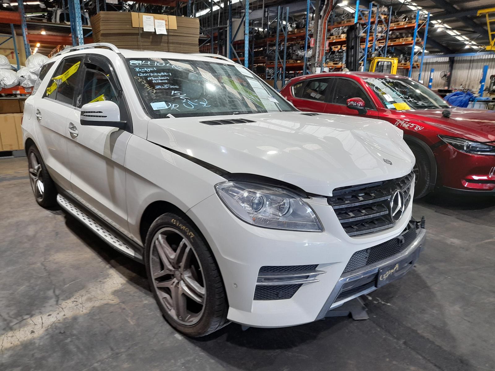 View Auto part Right Rear Wnd Reg/Motor Mercedes M Class 2013