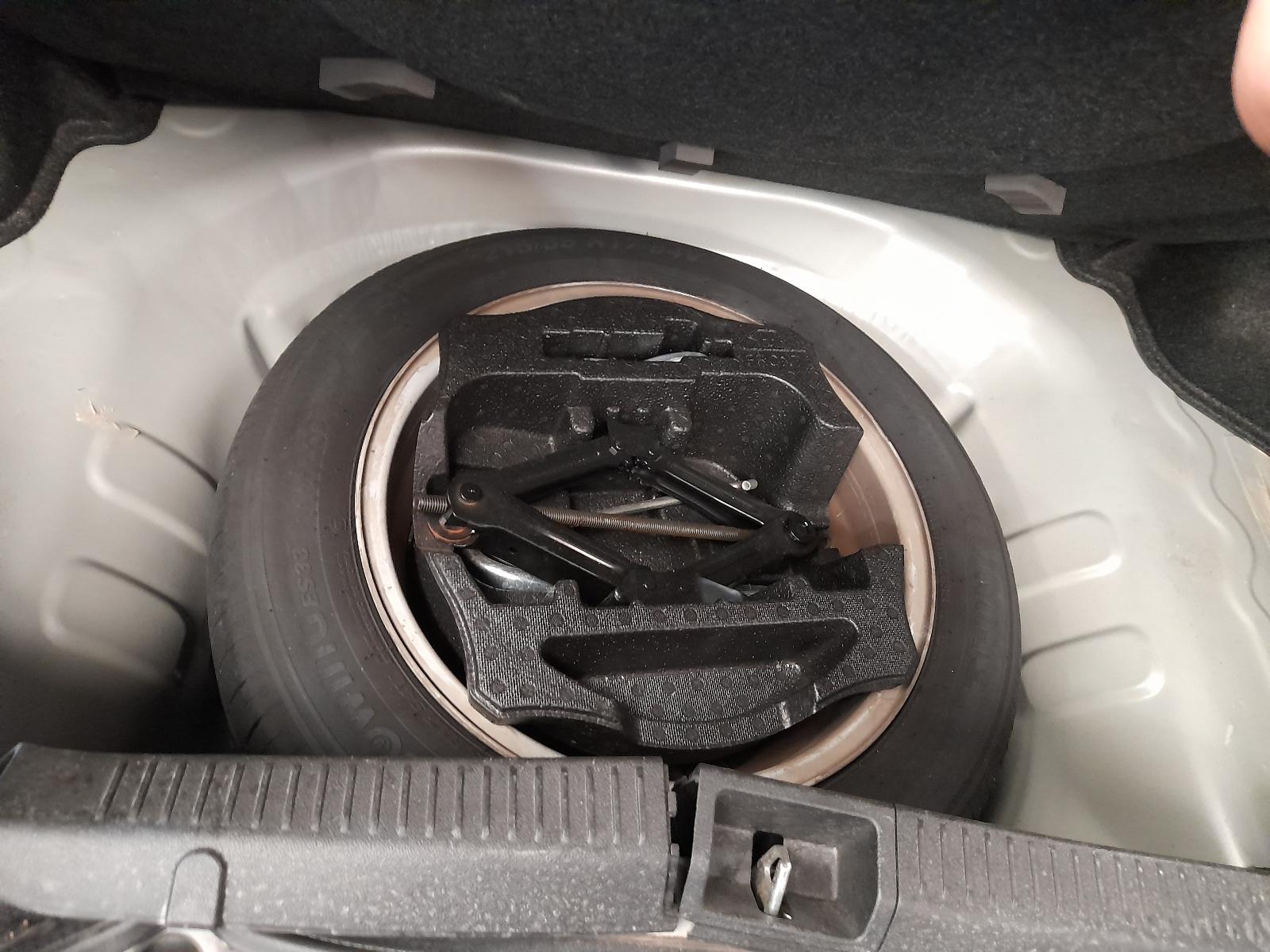 View Auto part Right Front Window Reg/Motor Suzuki Kizashi 2013