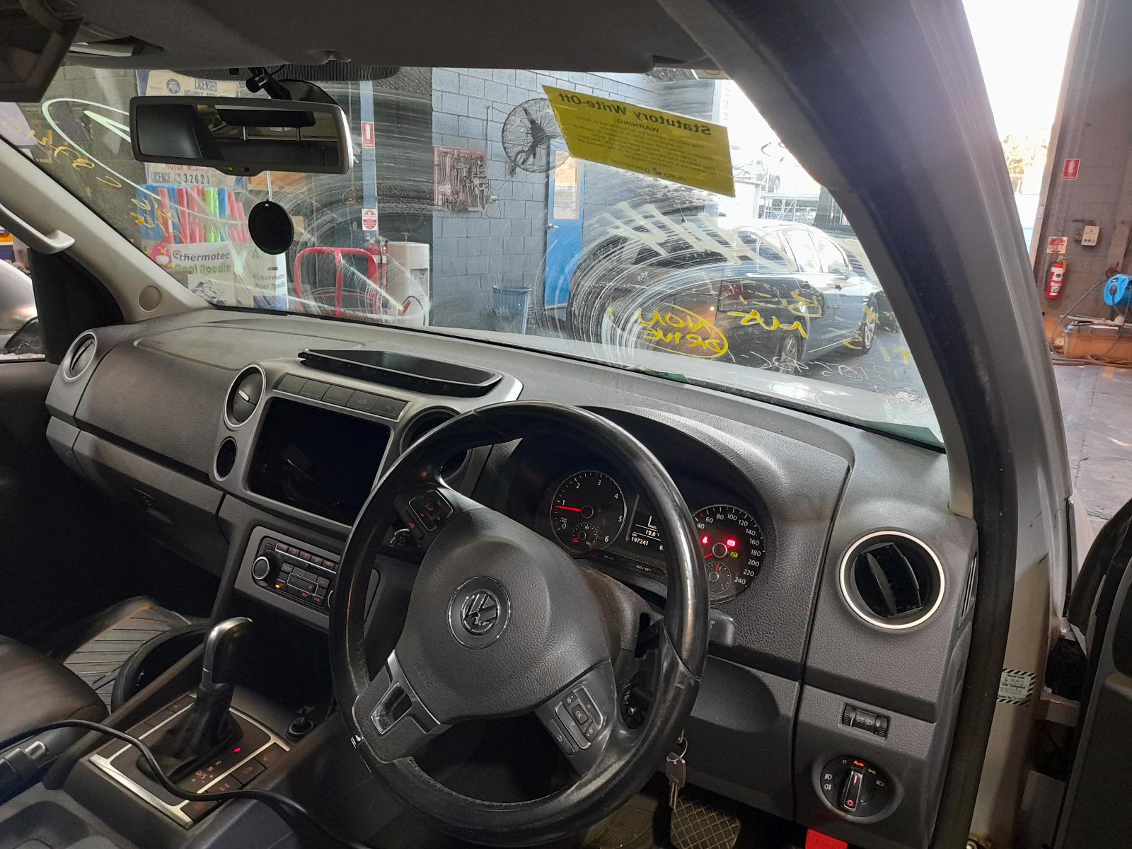 View Auto part Tonneau/Cover Volkswagen Amarok 2014