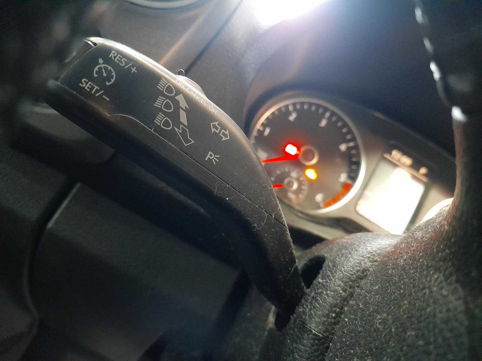 View Auto part Tonneau/Cover Volkswagen Amarok 2014