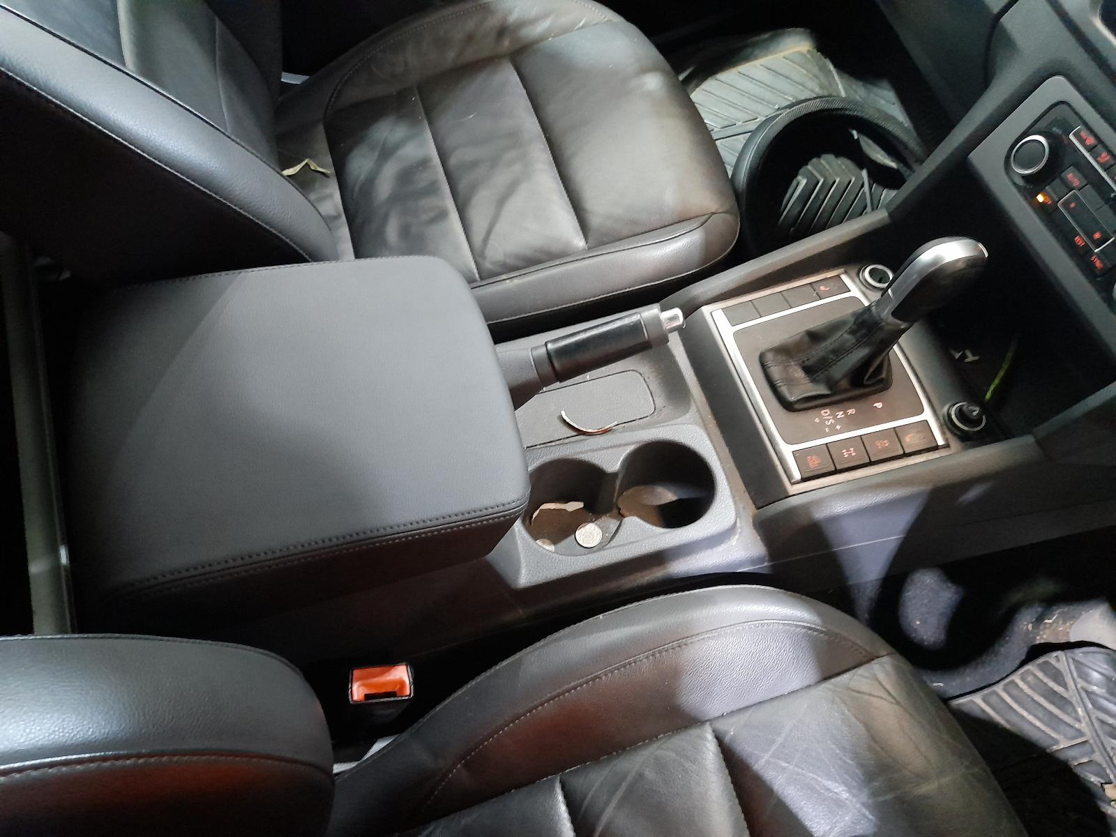 View Auto part Tonneau/Cover Volkswagen Amarok 2014