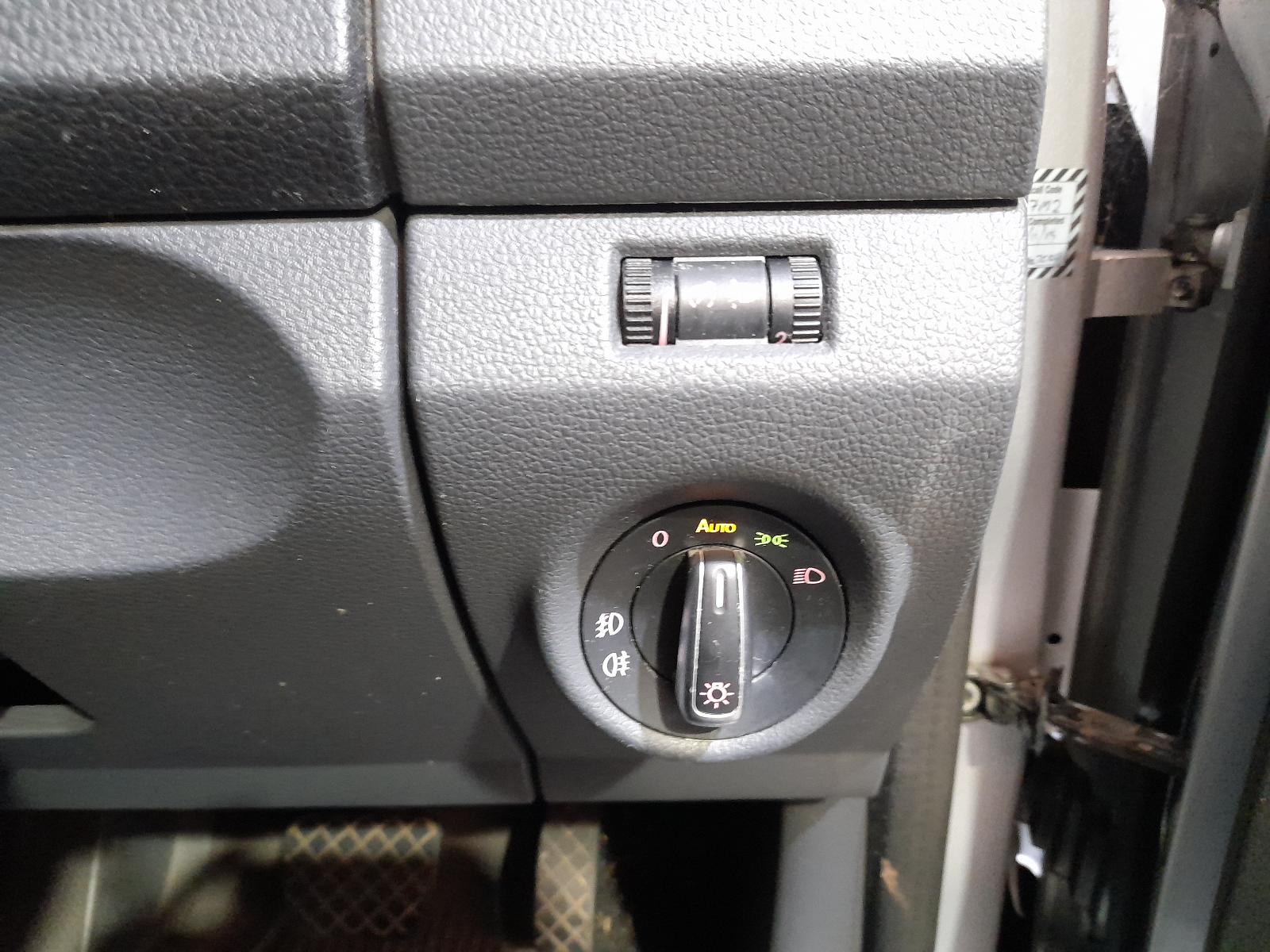 View Auto part Tonneau/Cover Volkswagen Amarok 2014