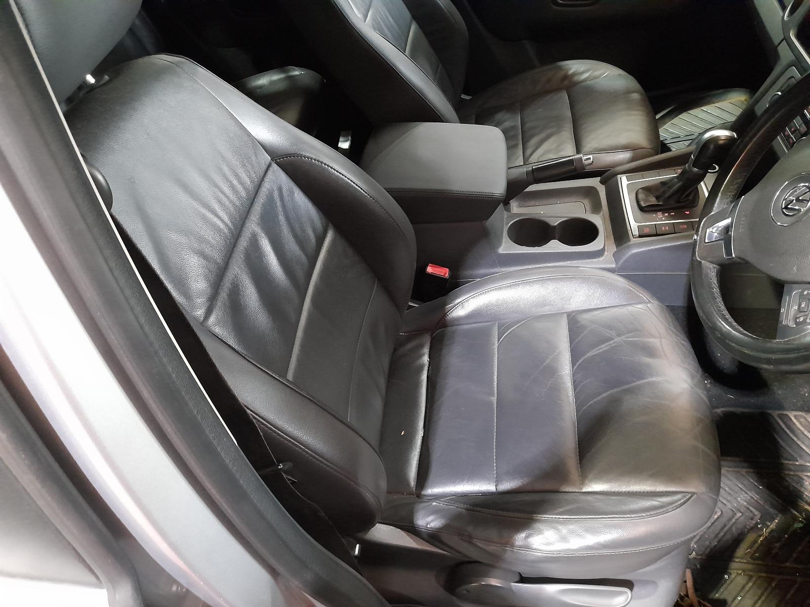 View Auto part Tonneau/Cover Volkswagen Amarok 2014