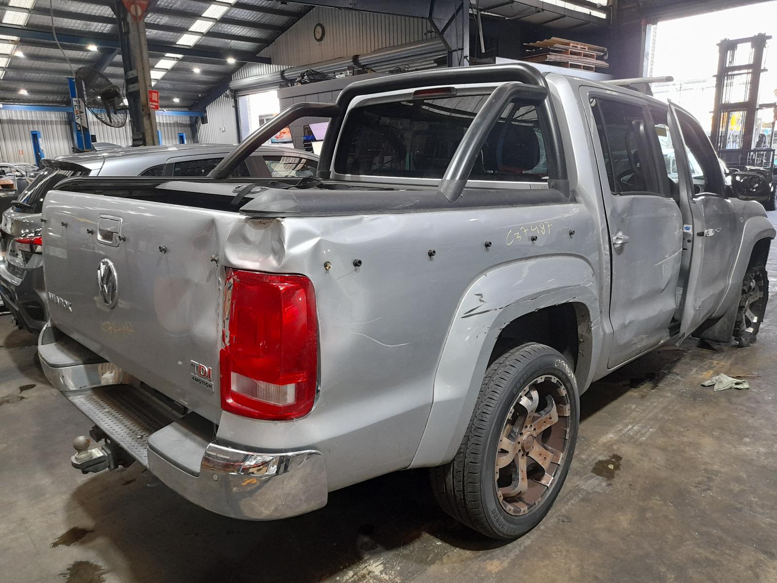 View Auto part Tonneau/Cover Volkswagen Amarok 2014