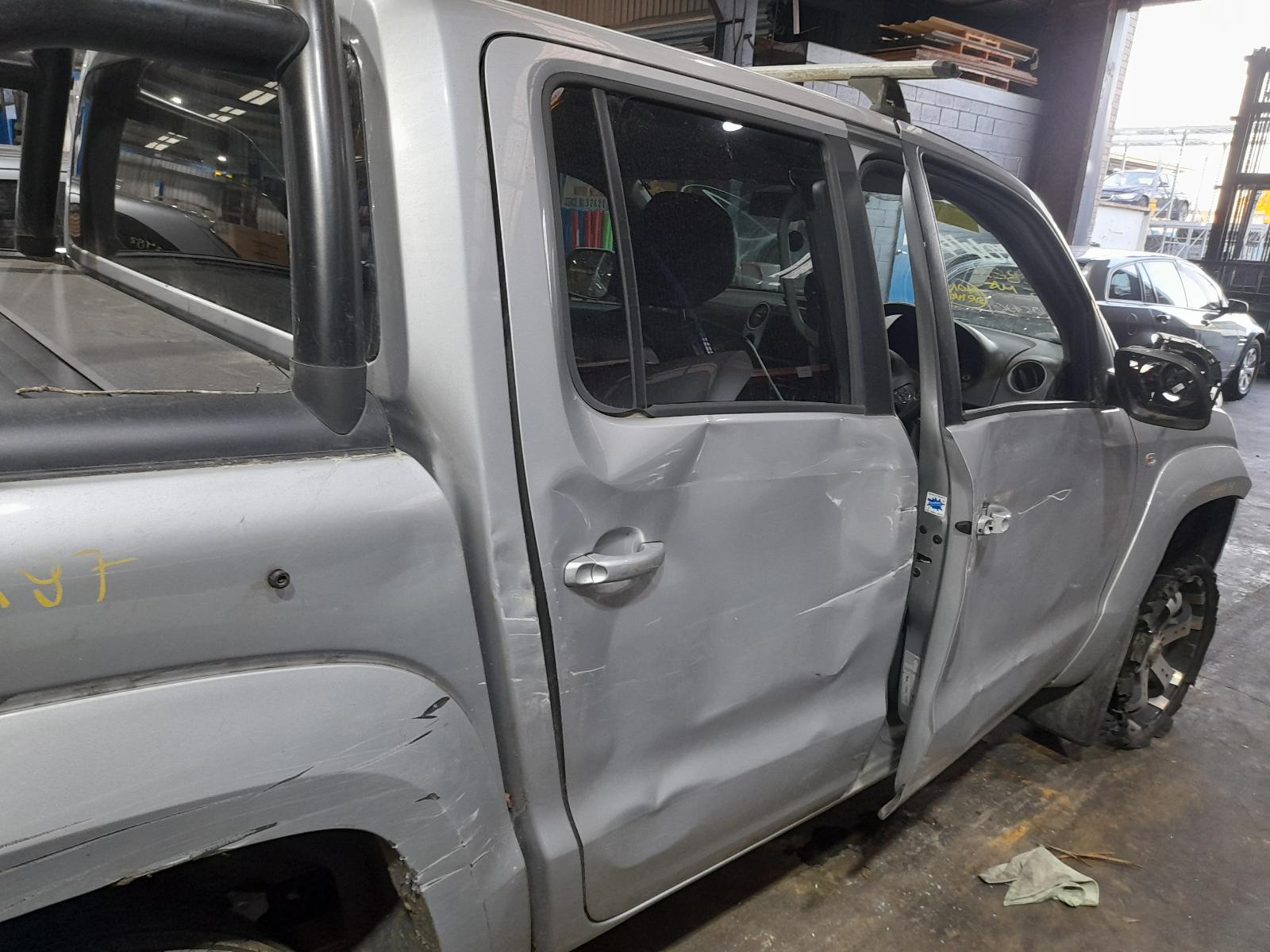 View Auto part Tonneau/Cover Volkswagen Amarok 2014