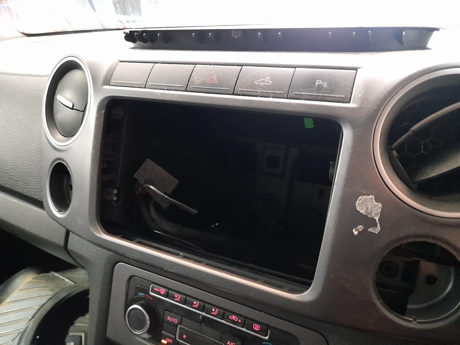 View Auto part Tonneau/Cover Volkswagen Amarok 2014