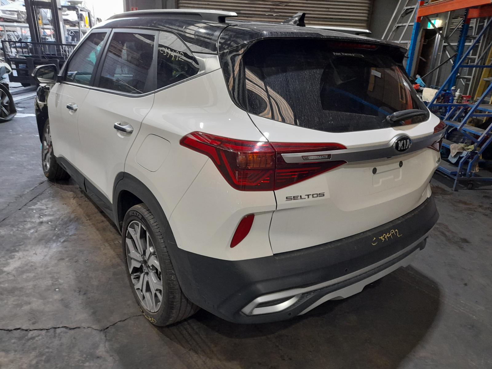 View Auto part Catalytic Converter Kia Seltos 2020