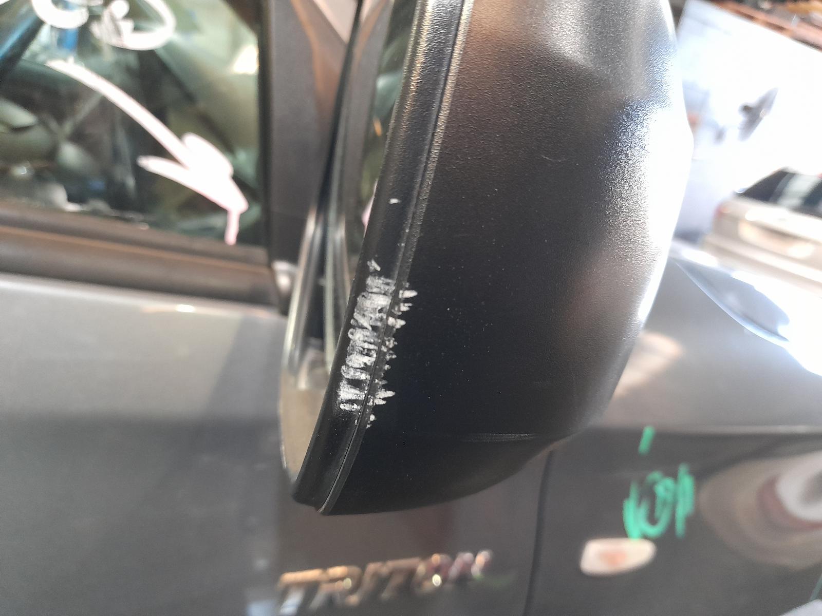 View Auto part Antenna Mitsubishi Triton 2016
