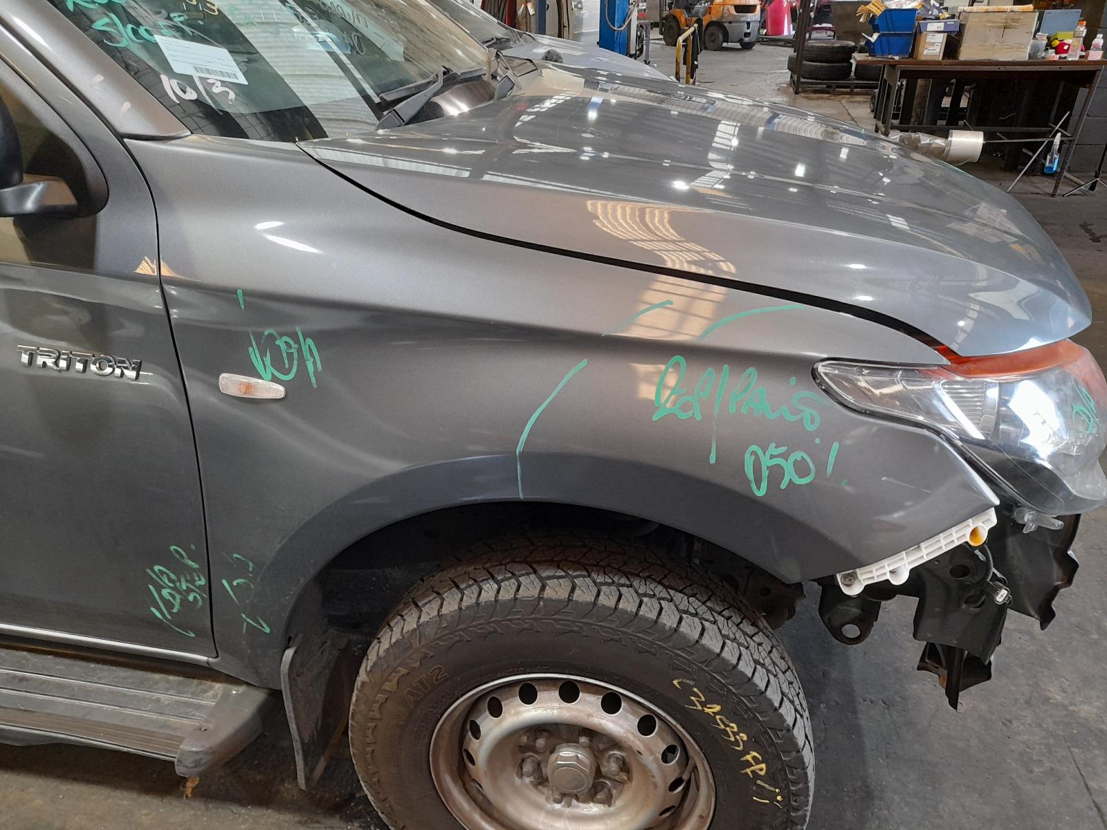 View Auto part Antenna Mitsubishi Triton 2016