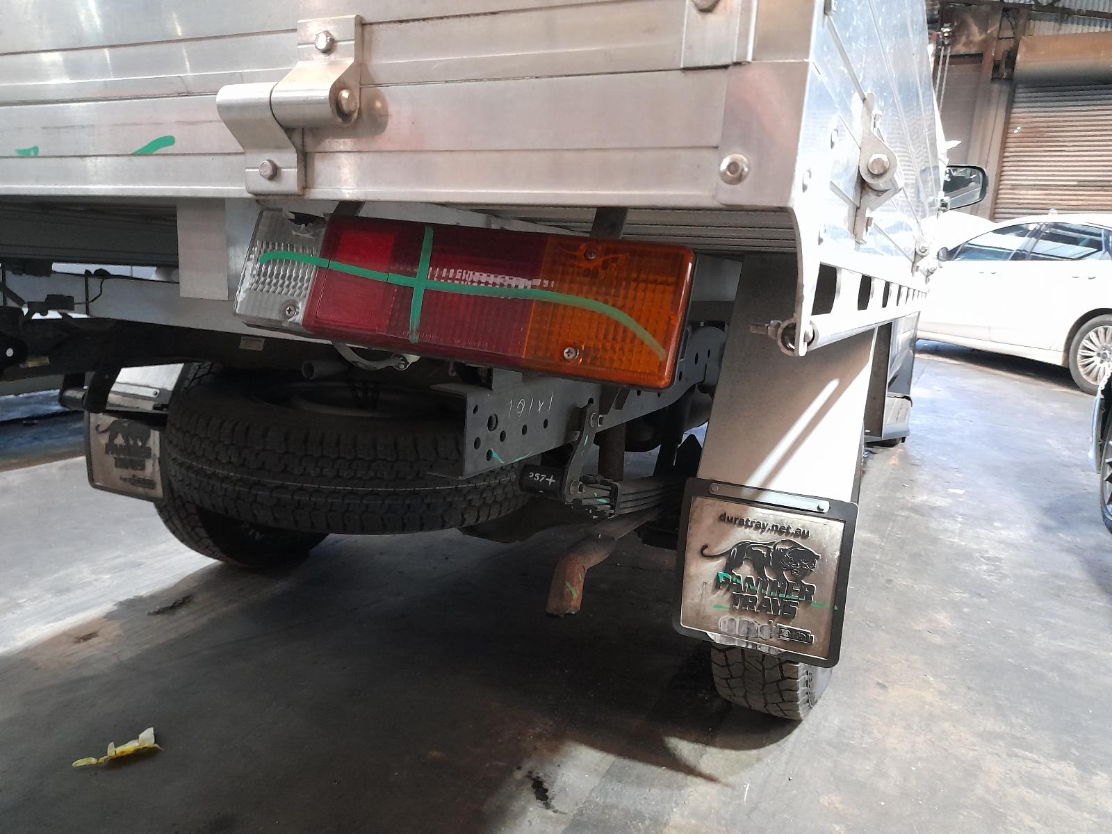 View Auto part Antenna Mitsubishi Triton 2016