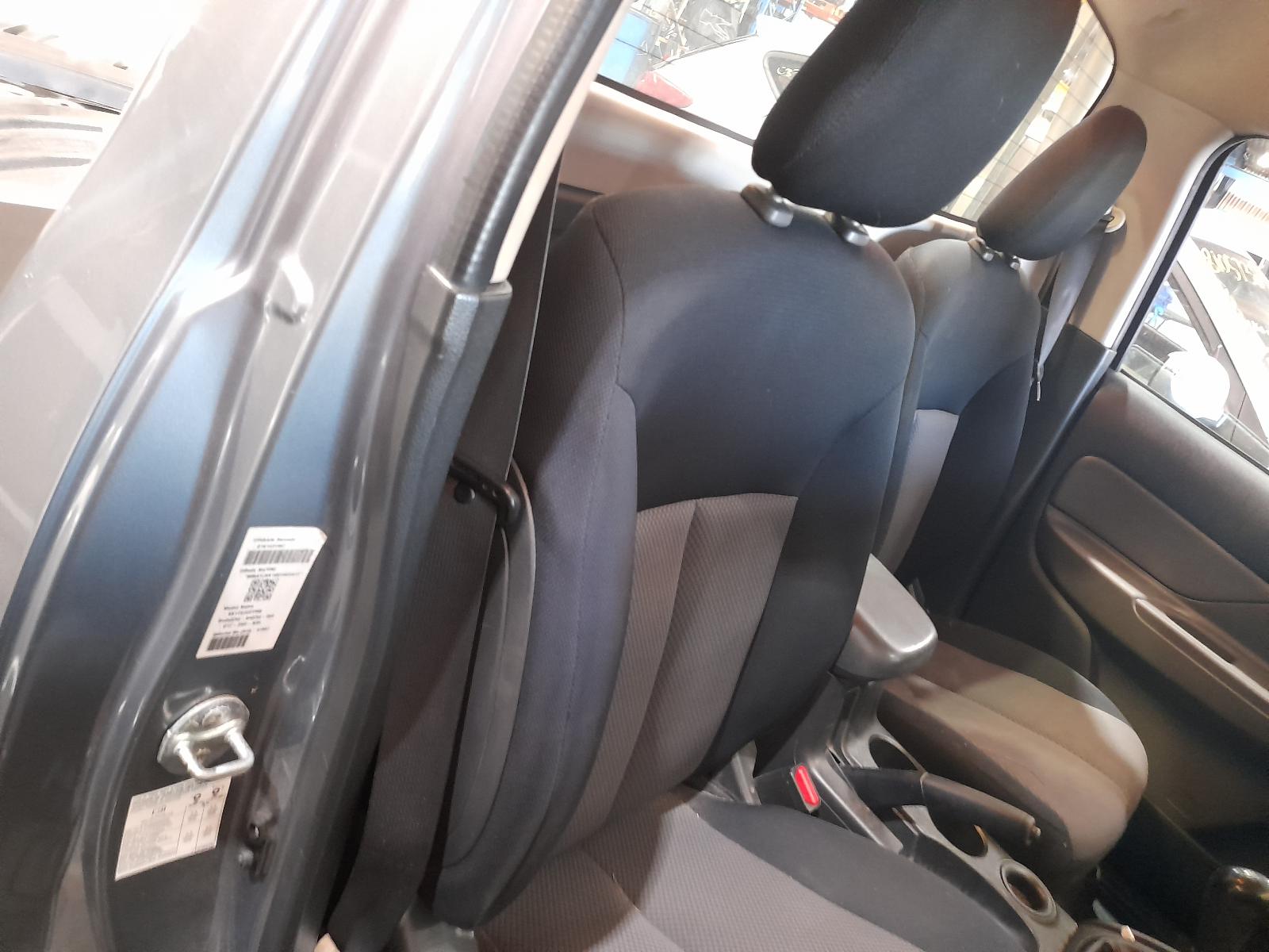 View Auto part Antenna Mitsubishi Triton 2016