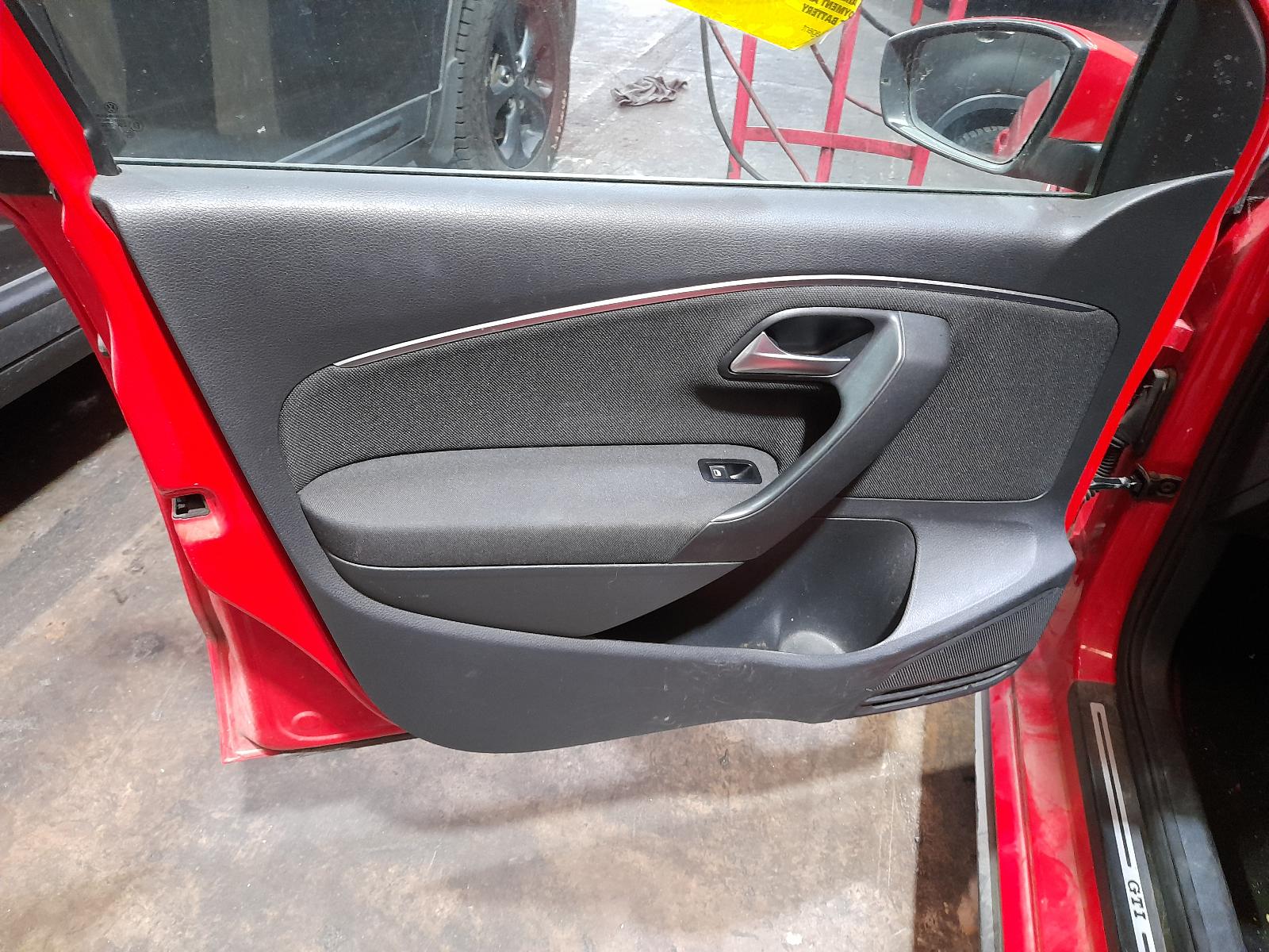 View Auto part Airbag Module/Sensor Volkswagen Polo 2015