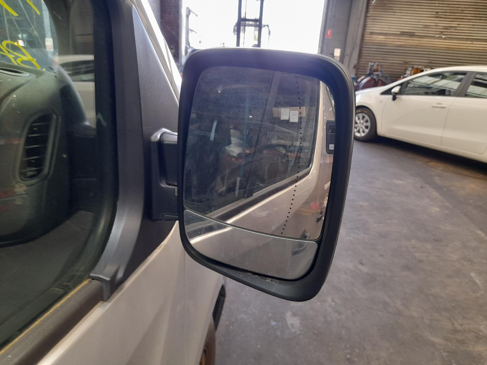 2020 Mitsubishi Express Sunvisor View Auto part Sunvisor Mitsubishi Express 2020