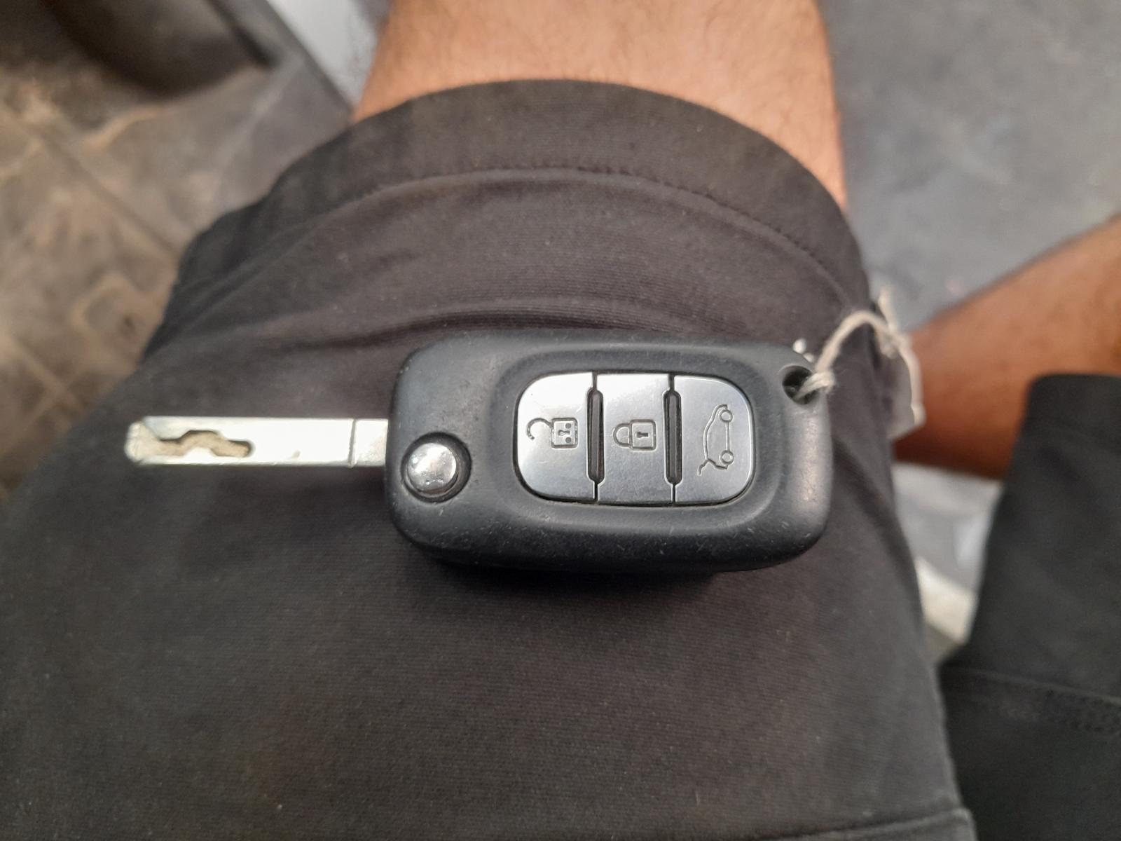 2020 Mitsubishi Express Sunvisor View Auto part Sunvisor Mitsubishi Express 2020