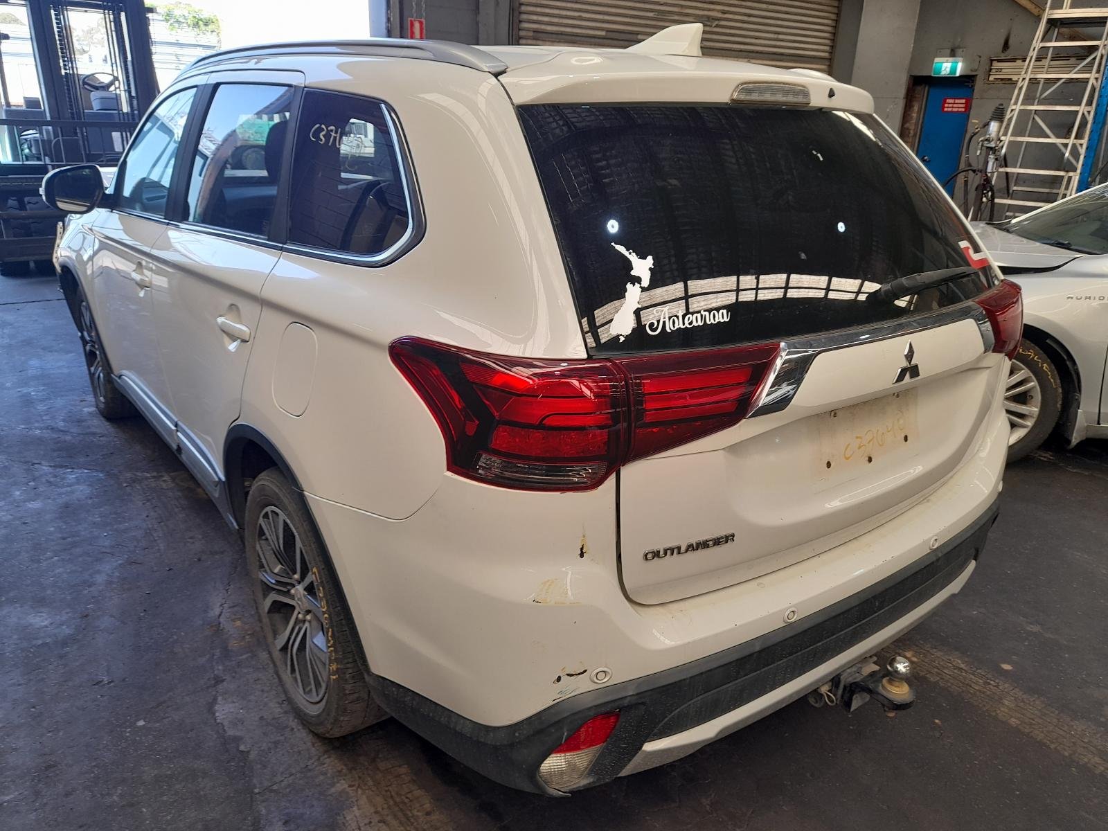 View Auto part Wiper Motor Mitsubishi Outlander 2017