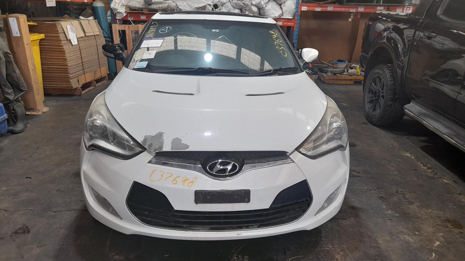 View Auto part Air Cleaner/Box Hyundai Veloster 2013