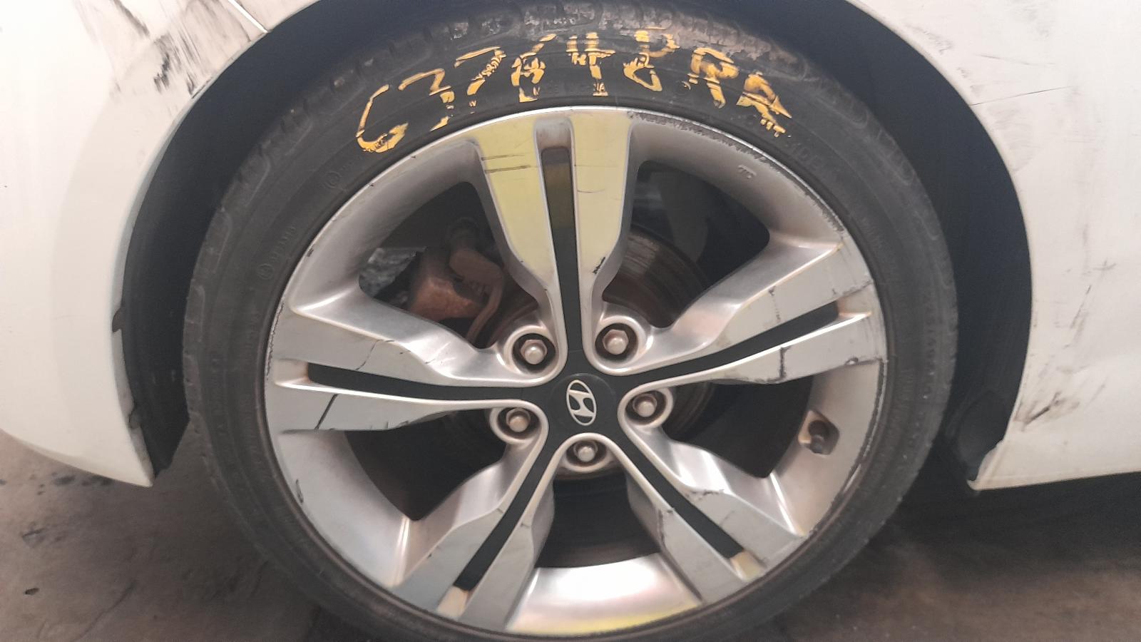 View Auto part Air Cleaner/Box Hyundai Veloster 2013