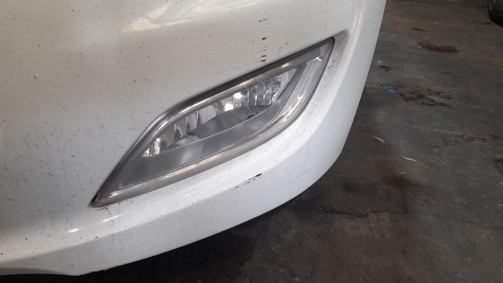 View Auto part Air Cleaner/Box Hyundai Veloster 2013