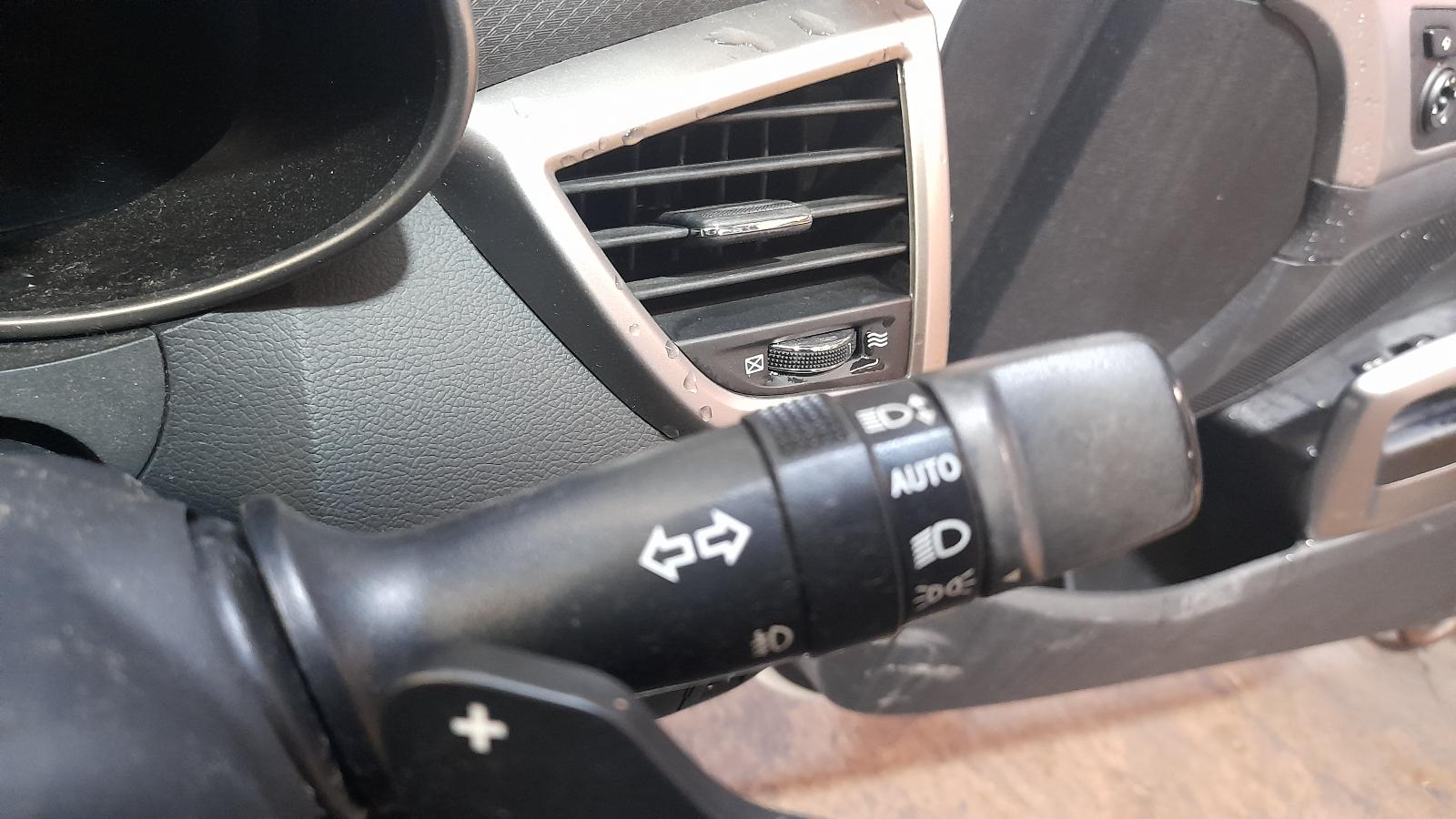 View Auto part Air Cleaner/Box Hyundai Veloster 2013