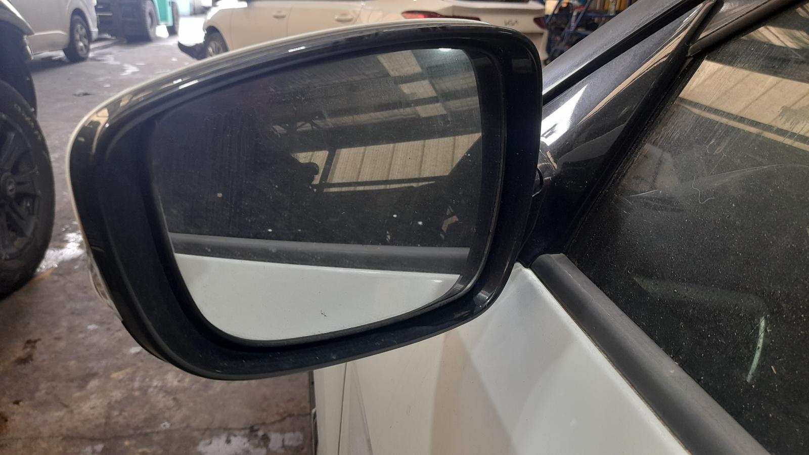 View Auto part Air Cleaner/Box Hyundai Veloster 2013