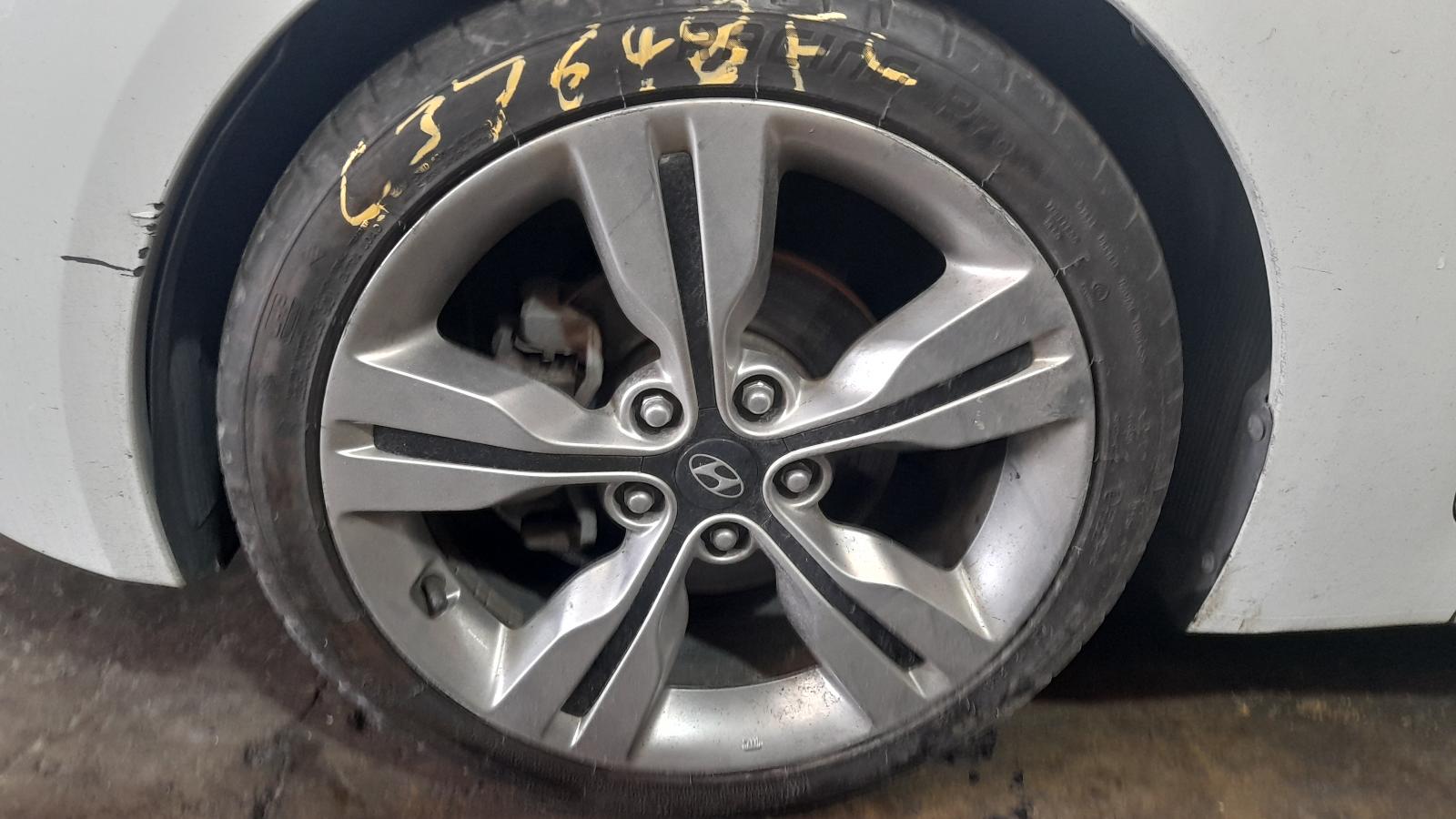 View Auto part Air Cleaner/Box Hyundai Veloster 2013