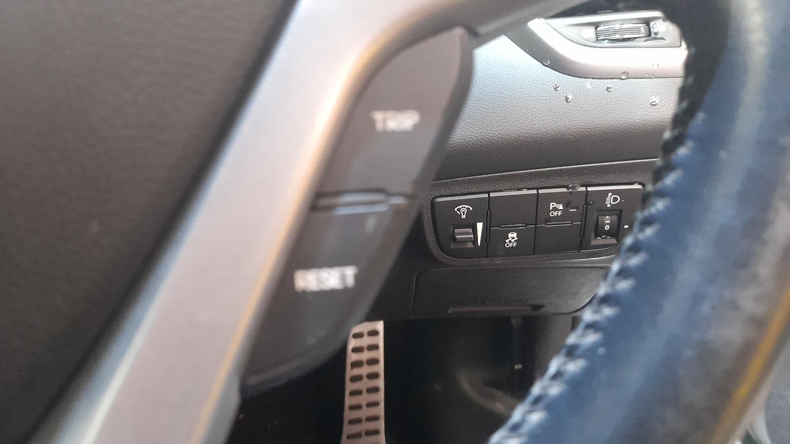View Auto part Air Cleaner/Box Hyundai Veloster 2013