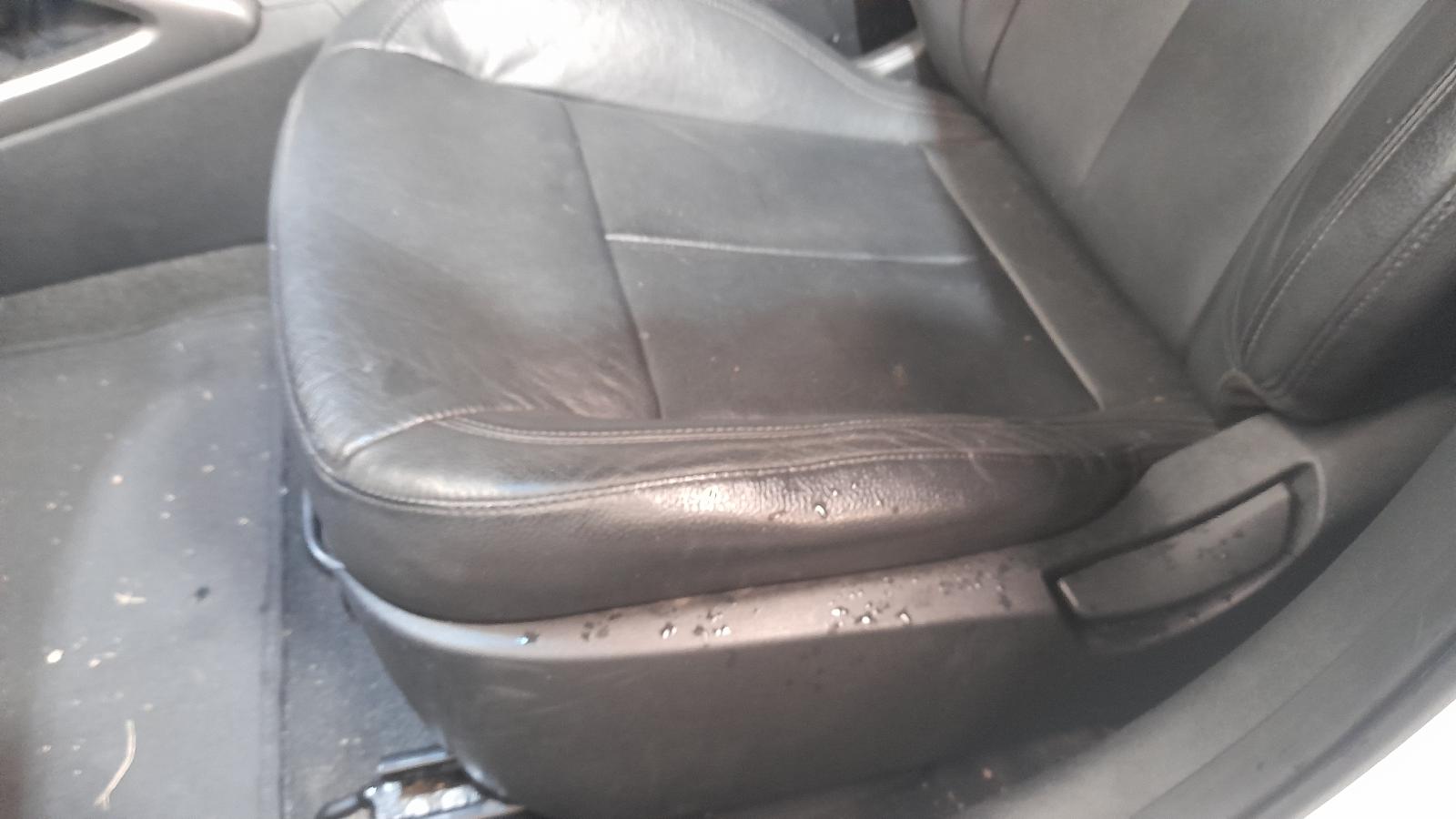 View Auto part Air Cleaner/Box Hyundai Veloster 2013