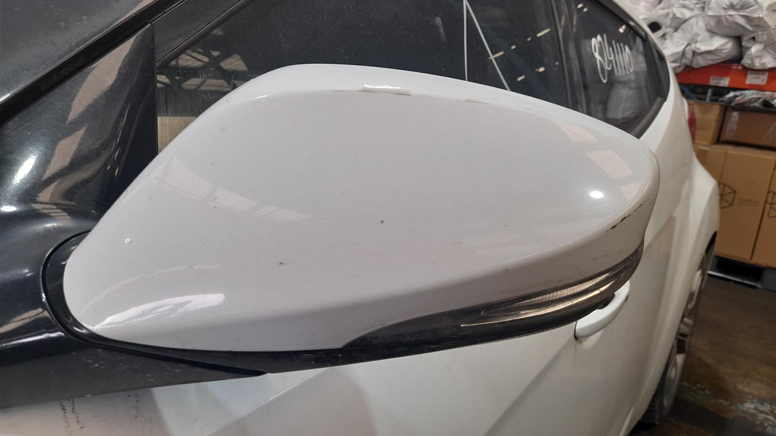 View Auto part Air Cleaner/Box Hyundai Veloster 2013