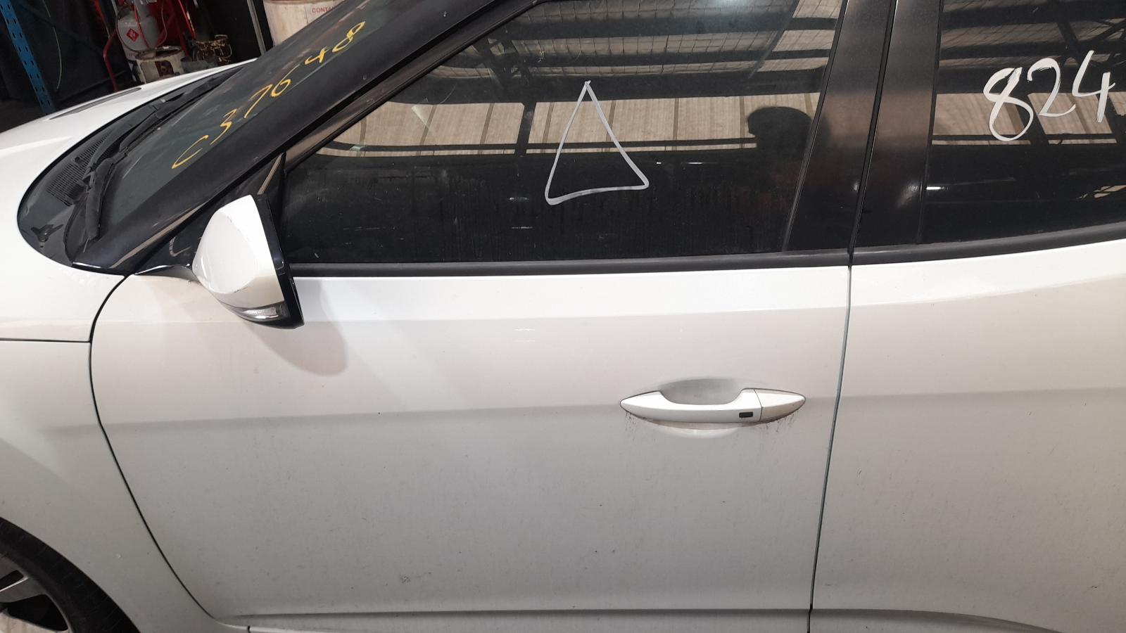View Auto part Air Cleaner/Box Hyundai Veloster 2013