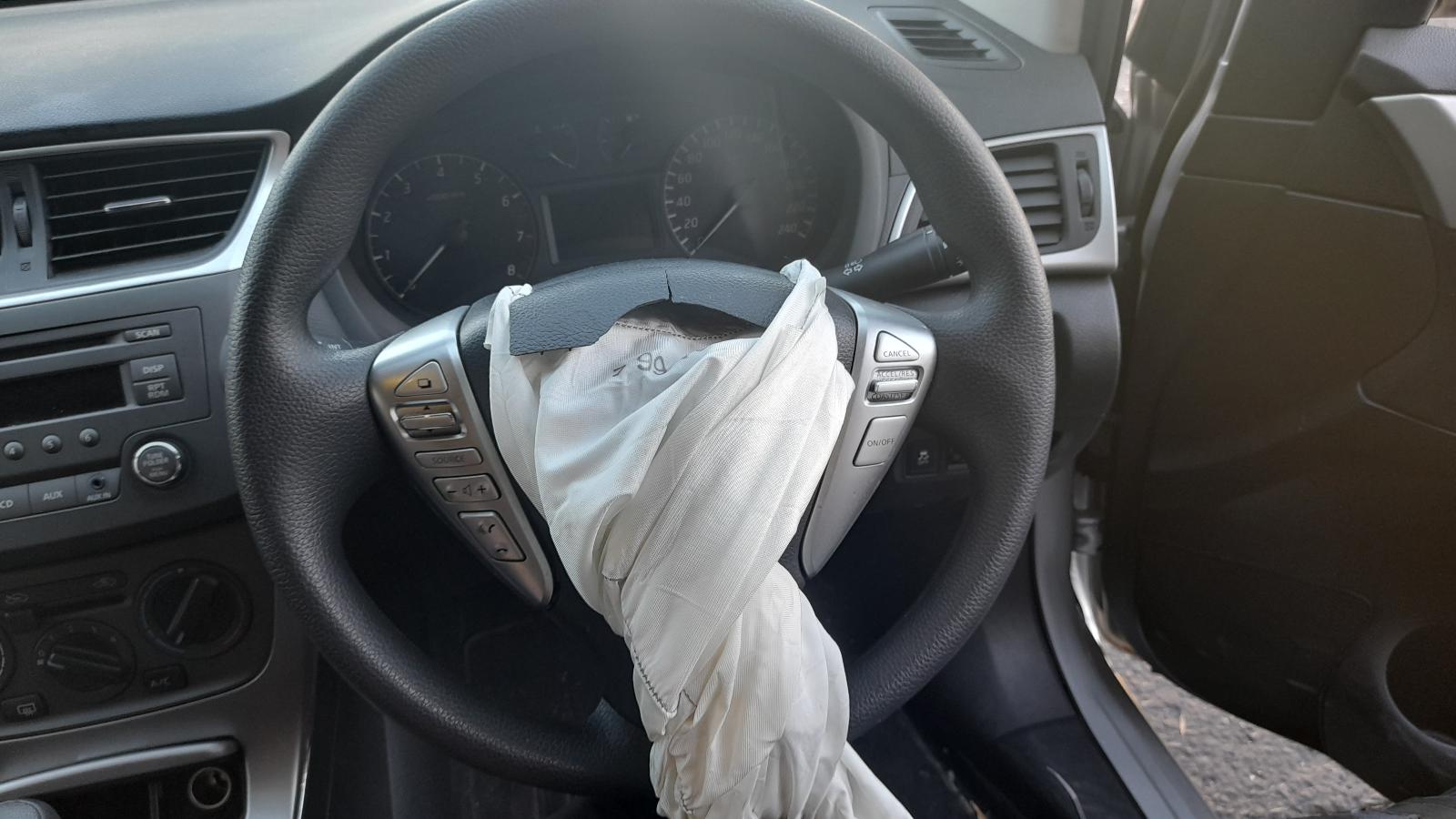 View Auto part Air Flow Meter Nissan Pulsar 2013
