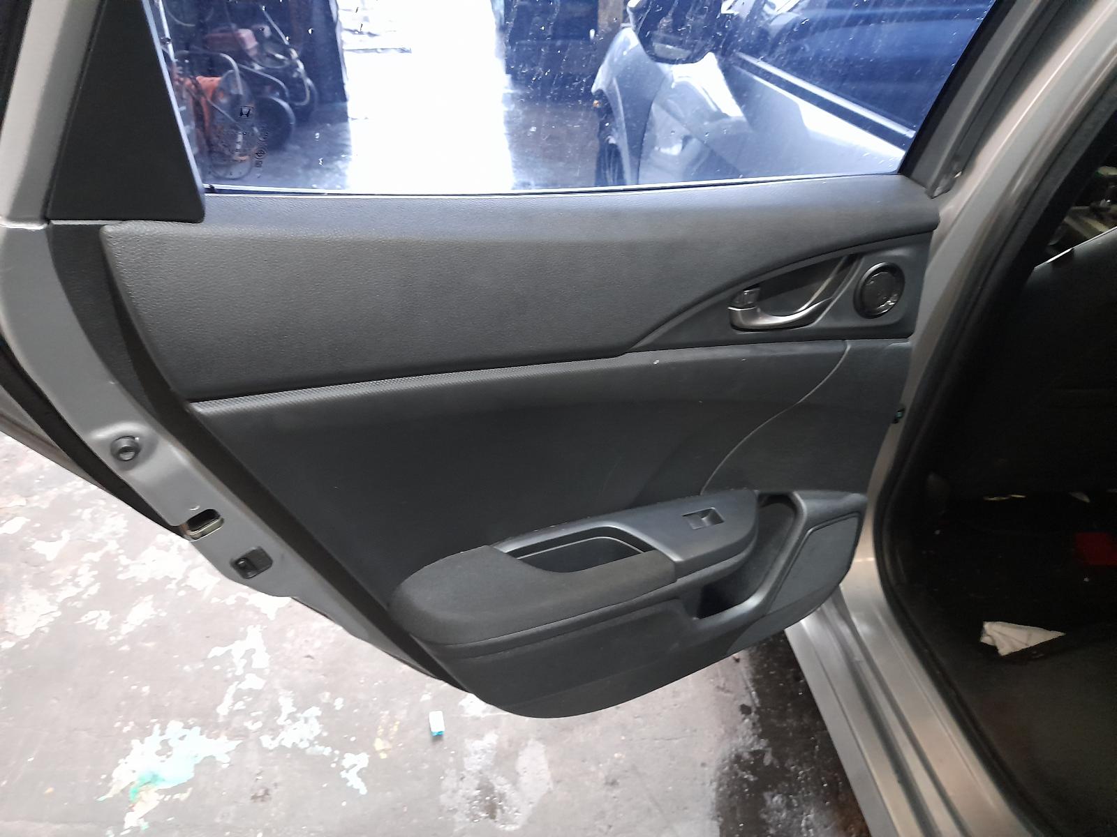 View Auto part Radio/Cd/Dvd/Sat/Tv Honda Civic 2019