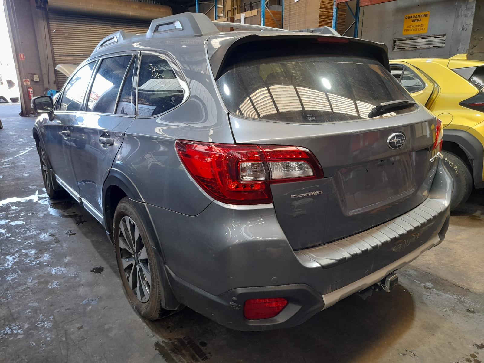 View Auto part Rear/Tailgate Glass Subaru Outback 2015