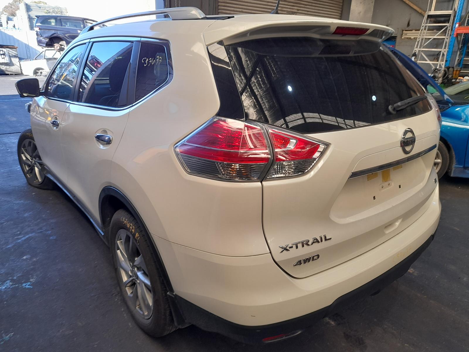 View Auto part Rear Garnish Nissan Xtrail 2015