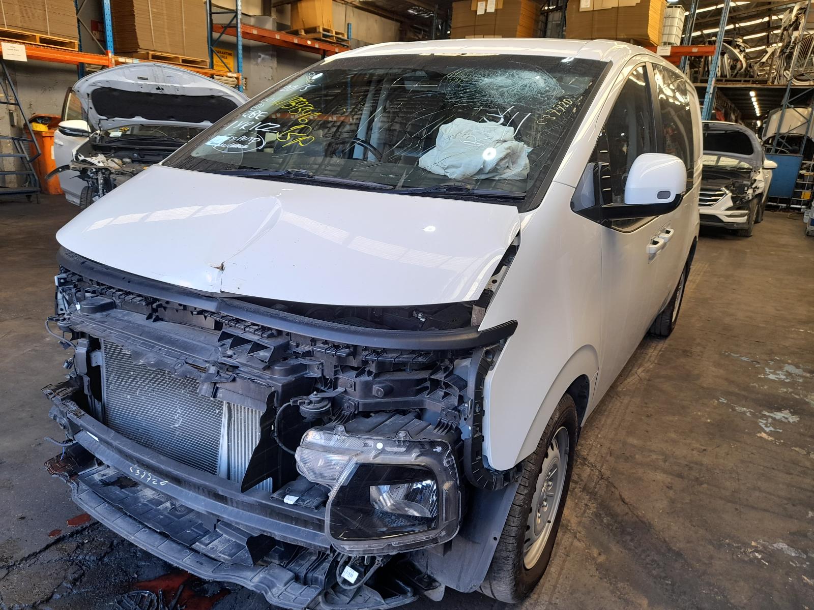 View Auto part Right Front Window Reg/Motor Hyundai Staria 2023