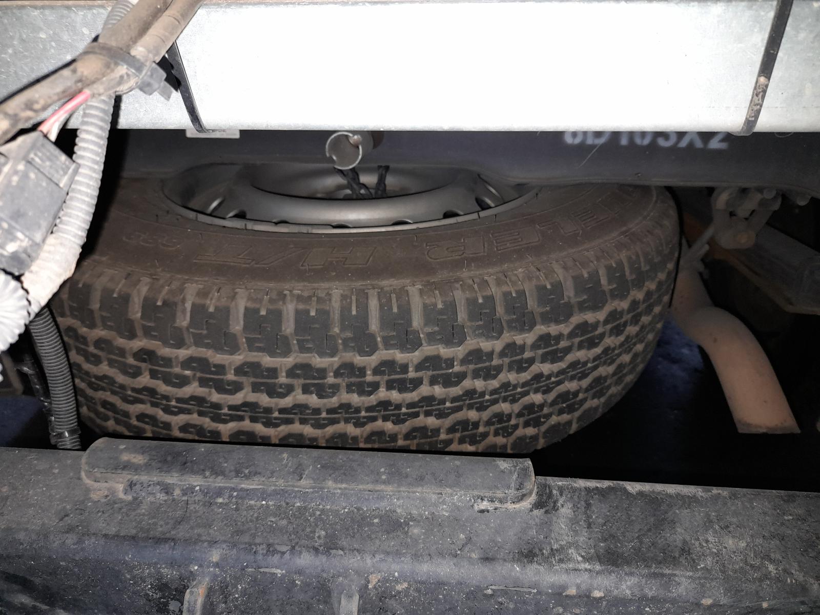 View Auto part Antenna Mitsubishi Triton 2022