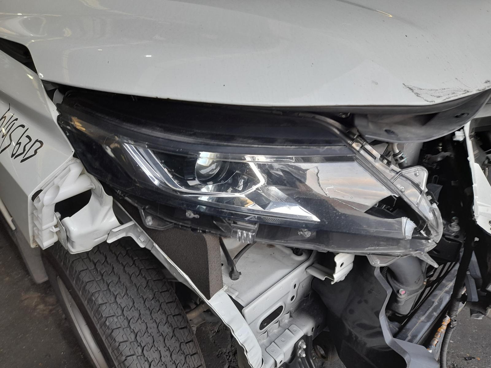View Auto part Antenna Mitsubishi Triton 2022