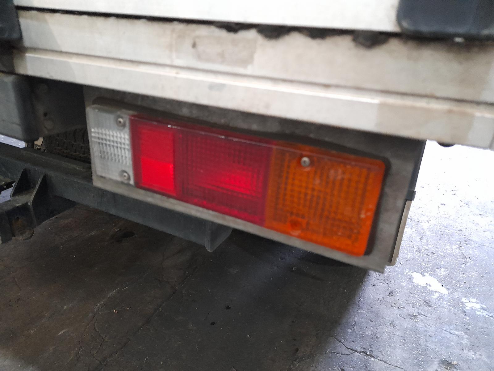 View Auto part Antenna Mitsubishi Triton 2022