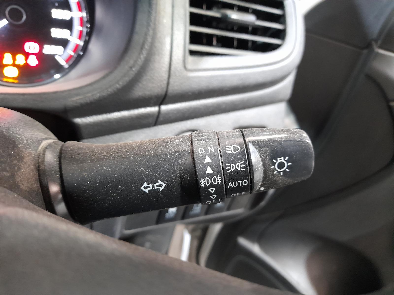 View Auto part Console Mitsubishi Triton 2020