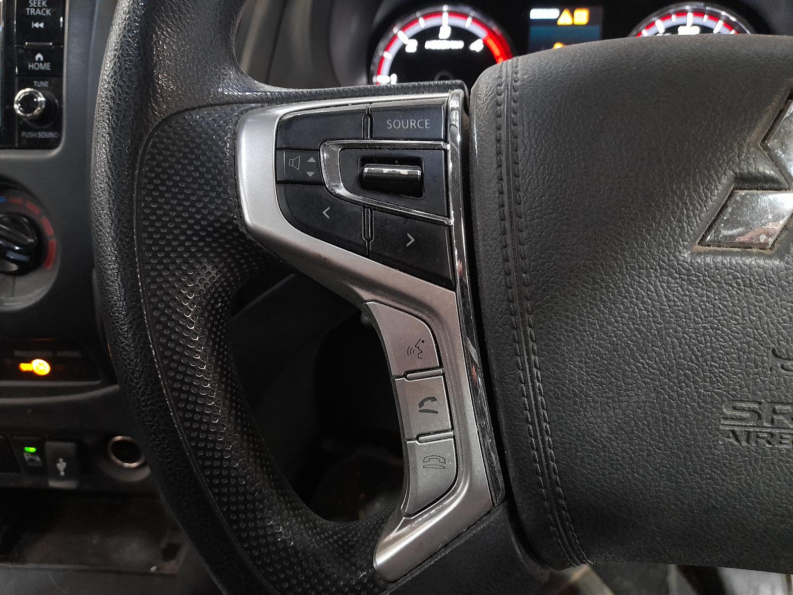 View Auto part Console Mitsubishi Triton 2020