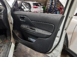 View Auto part Console Mitsubishi Triton 2020