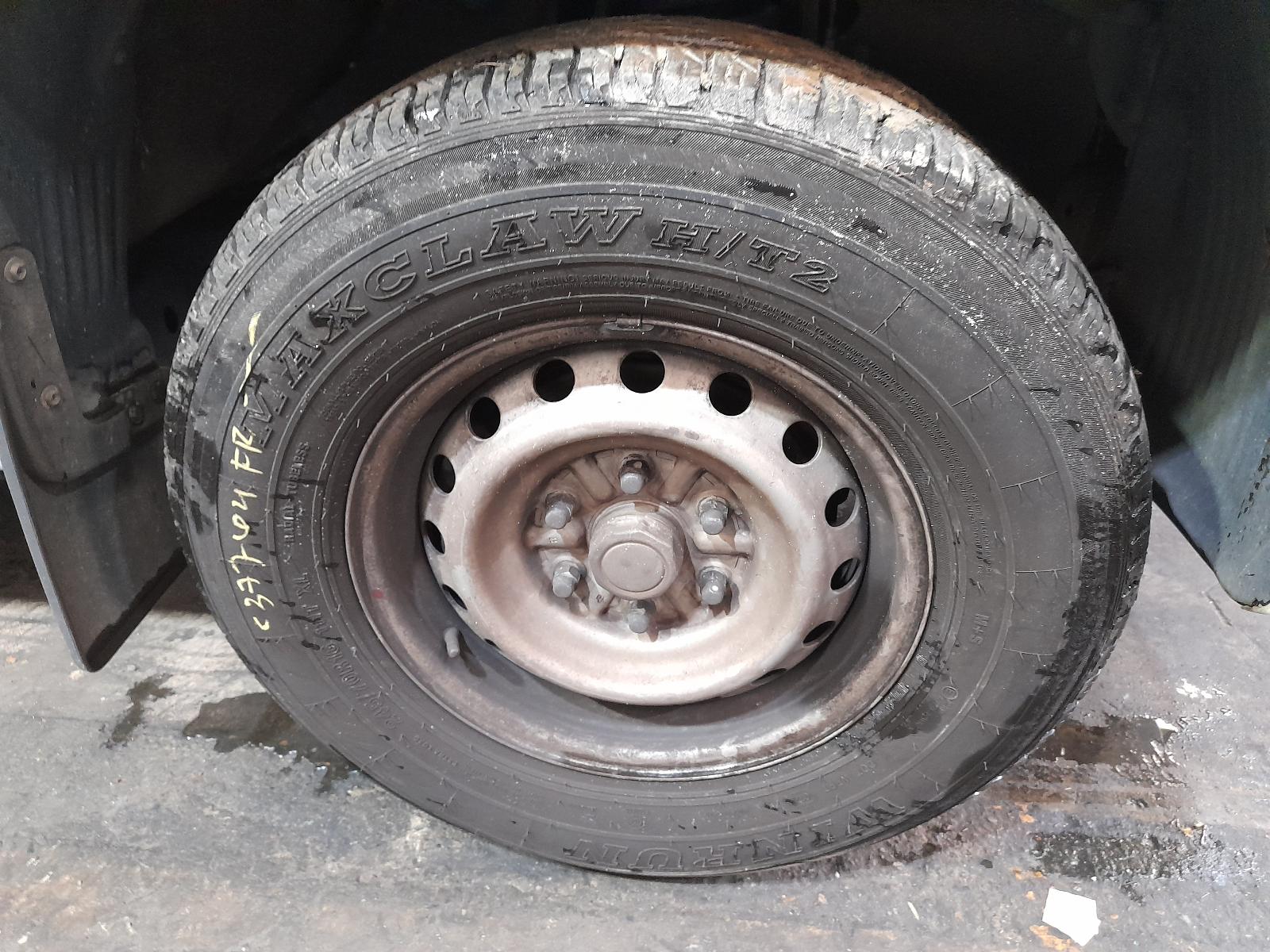View Auto part Console Mitsubishi Triton 2020