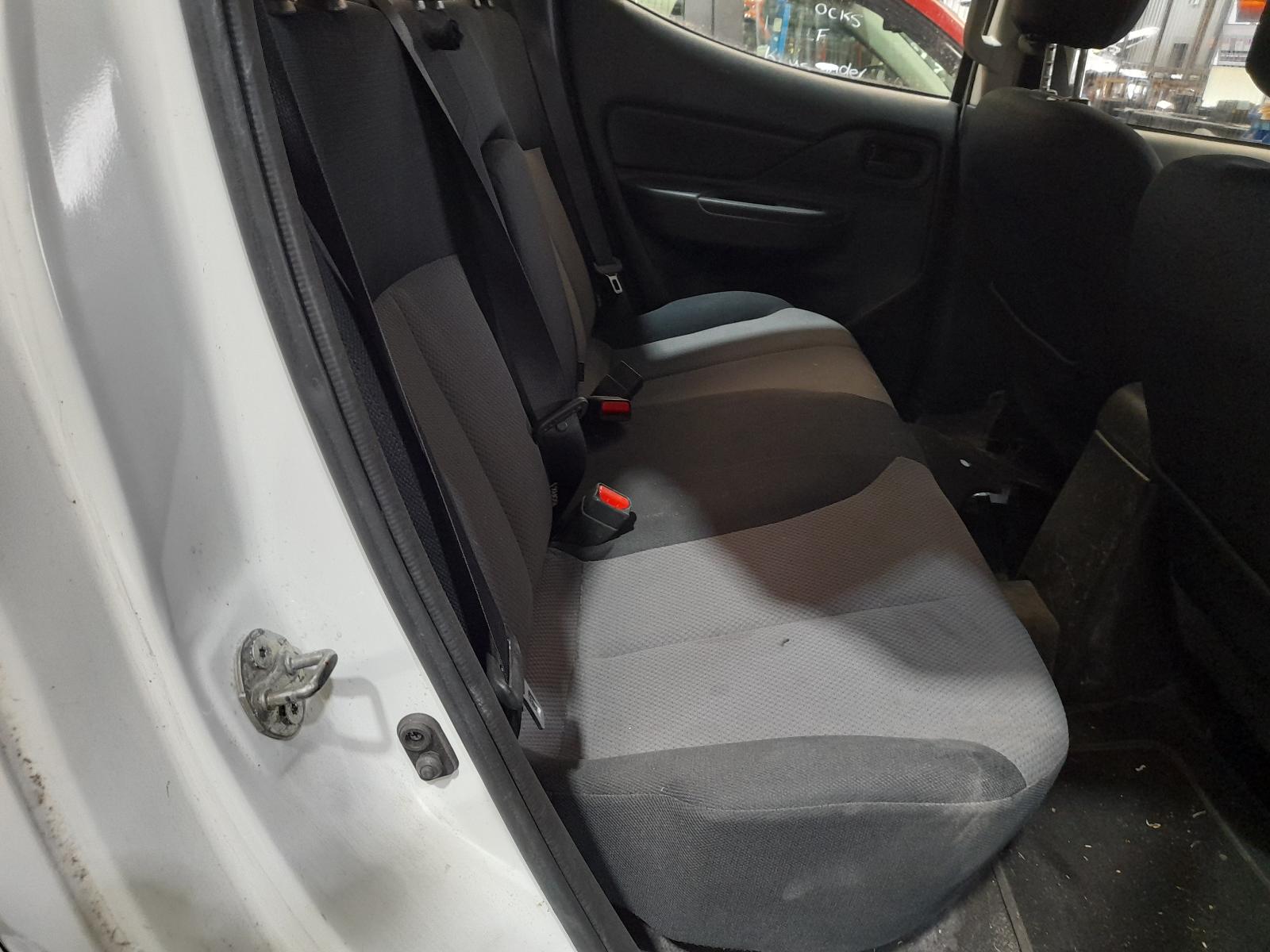 View Auto part Console Mitsubishi Triton 2020