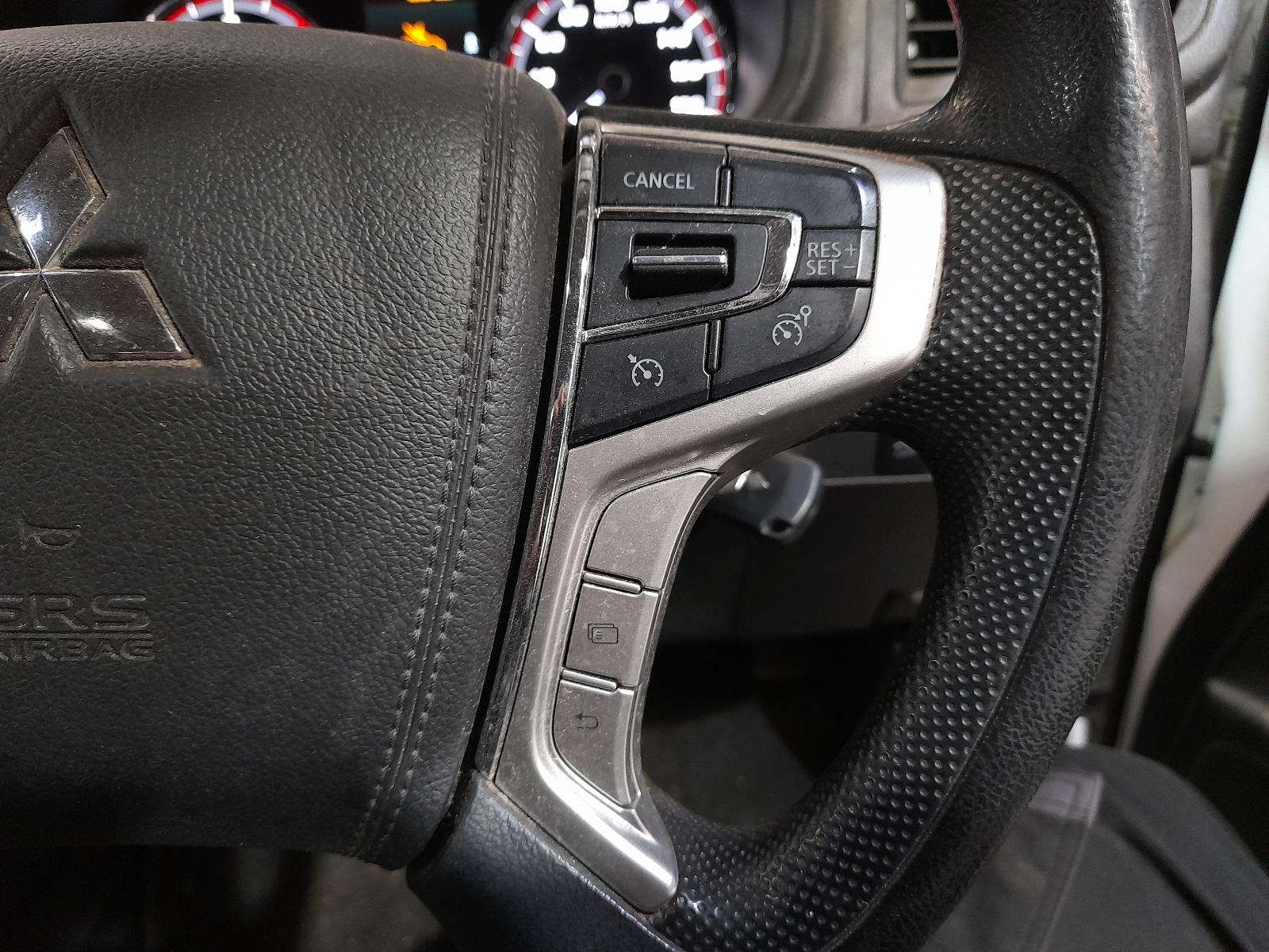 View Auto part Console Mitsubishi Triton 2020