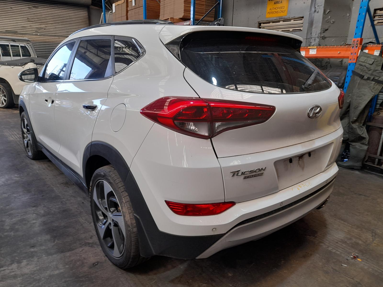 View Auto part Left Indicator/Fog/Side Hyundai Tucson 2016