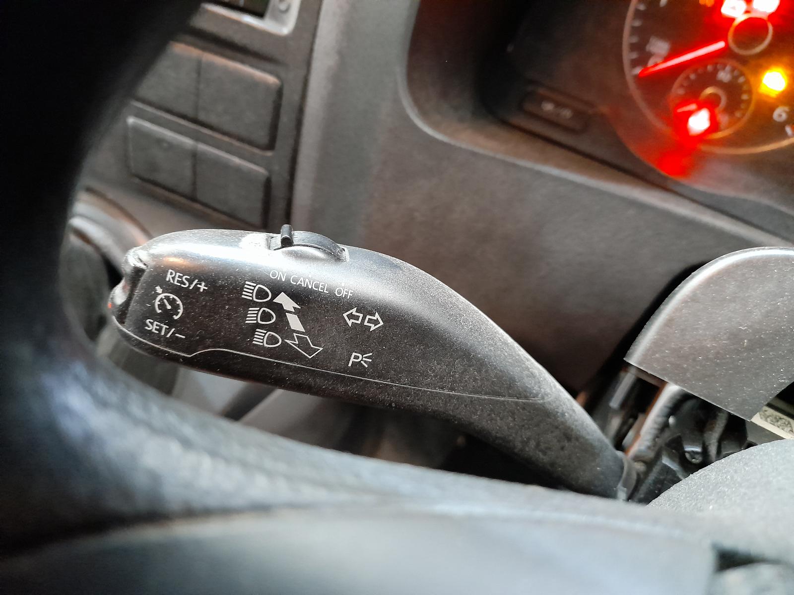 View Auto part Right Front Hub Assembly Volkswagen Transporter 2014