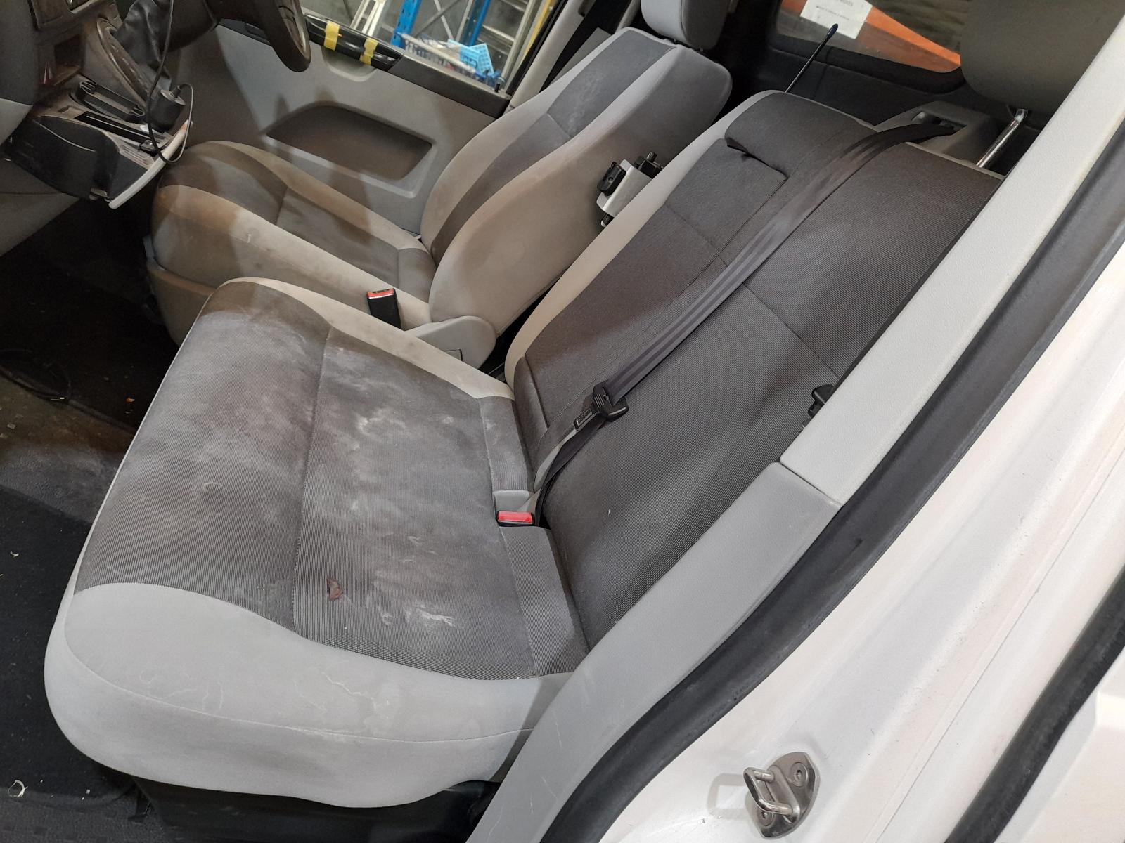 View Auto part Right Front Hub Assembly Volkswagen Transporter 2014